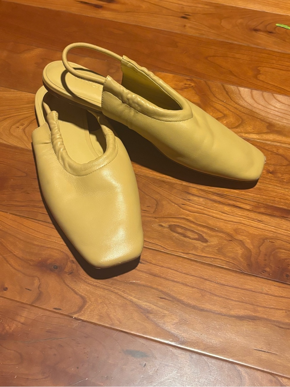 Vince Leather Cadya Slipper